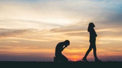 خذلان أقرب الناس