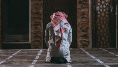 معنى دعاء (يا حي يا قيوم برحمتك أستغيث)