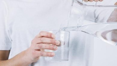 حكم شرب الماء واقفا عند الشيعة