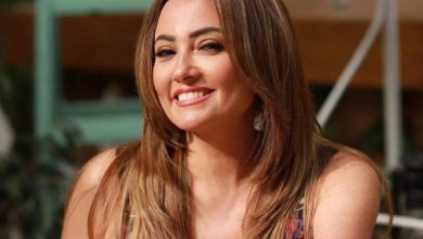 الفنانة بشرى
